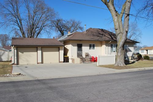 408 S Prairie Ave, Fairmont, MN, 56031-4160 | Card Image