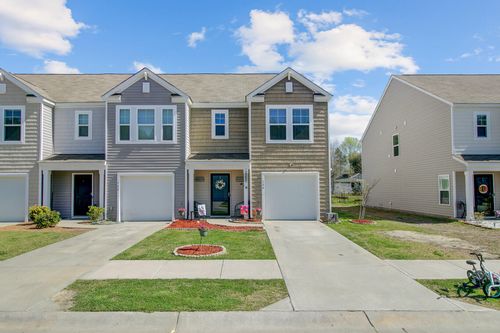 124 Gaura Ln, Summerville, SC, 29483-8446 | Card Image