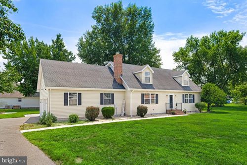 21677 Maple Dr, Seaford, DE, 19973-5675 | Card Image