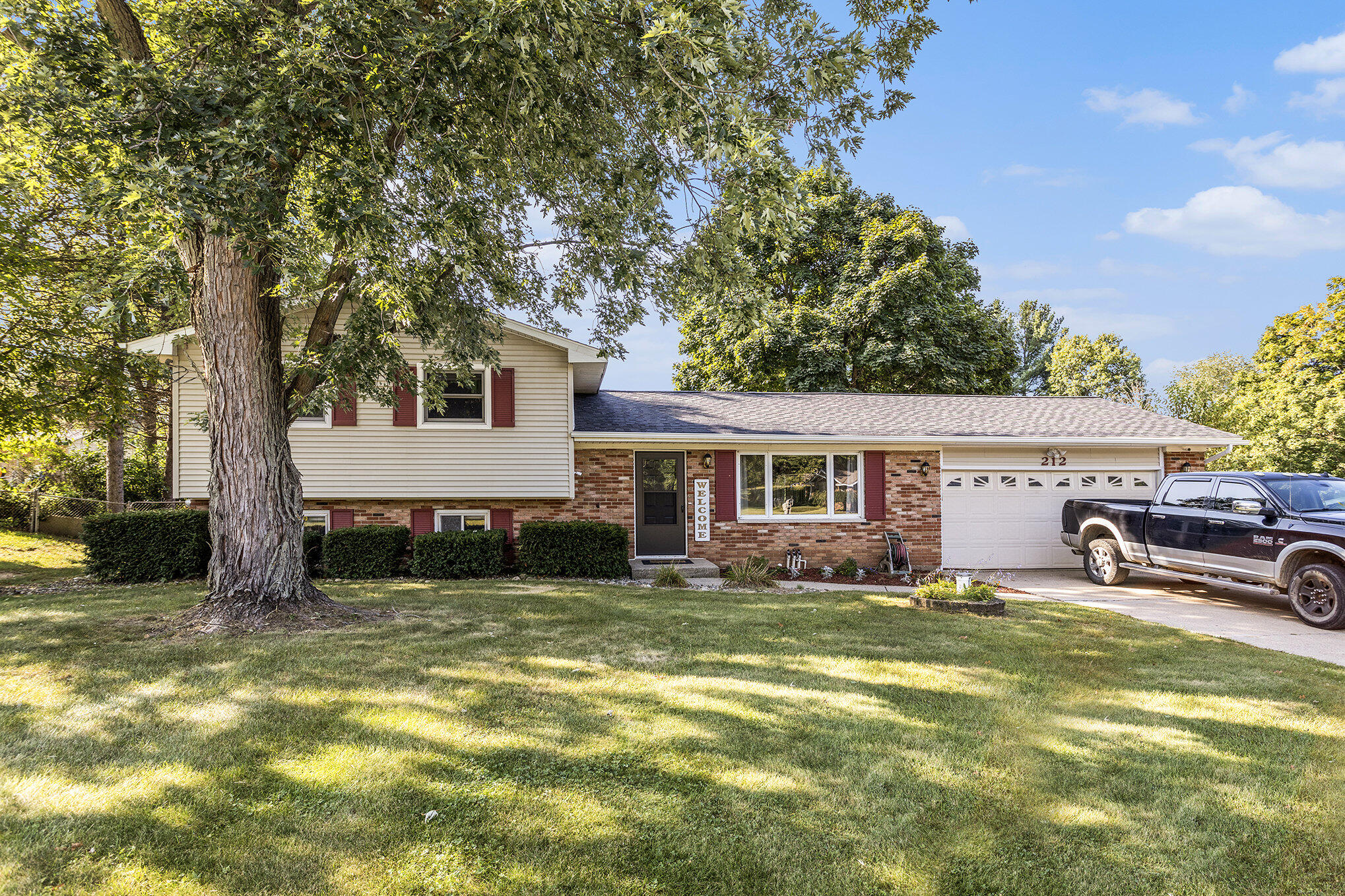 Thelma Dr, Battle Creek, MI 49014
