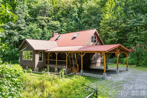 125 Hyacinth Dr, Clyde, NC, 28721-9213 | Card Image
