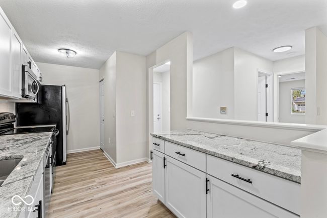 UNIT-104 - 8216 Glenwillow Ln, Condo with 3 bedrooms, 2 bathrooms and null parking in Indianapolis IN | Image 5