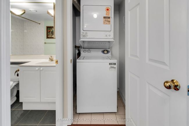 1135 - 109 Front St E, Condo with 2 bedrooms, 2 bathrooms and null parking in Toronto ON | Image 12