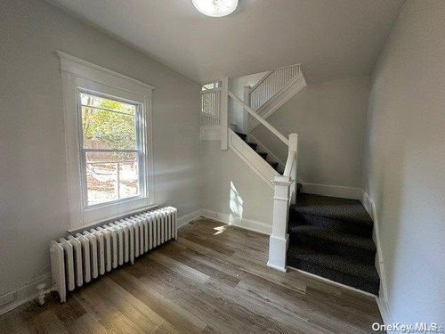 fl-2nd-17 Crescent Dr, Huntington, NY, 11743-3406 | Card Image