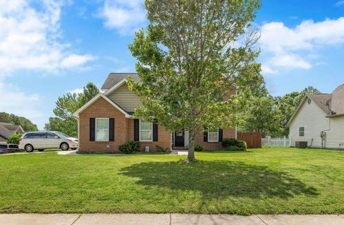 647 Peachtree Cir, Ringgold, GA, 30736-6752 | Card Image