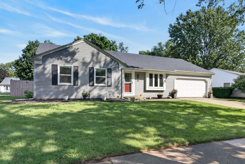16 Sherwick Rd, Oswego, IL, 60543-9406 | Card Image