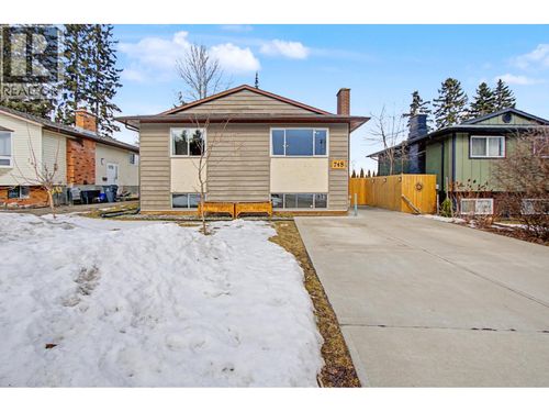 748 Ochakwin Cres, Prince George, BC, V2M5P3 | Card Image
