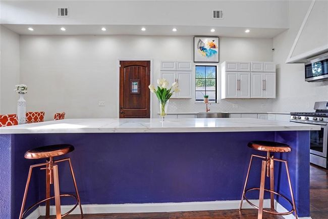 11215 Duane St, House other with 5 bedrooms, 3 bathrooms and null parking in Houston TX | Image 12