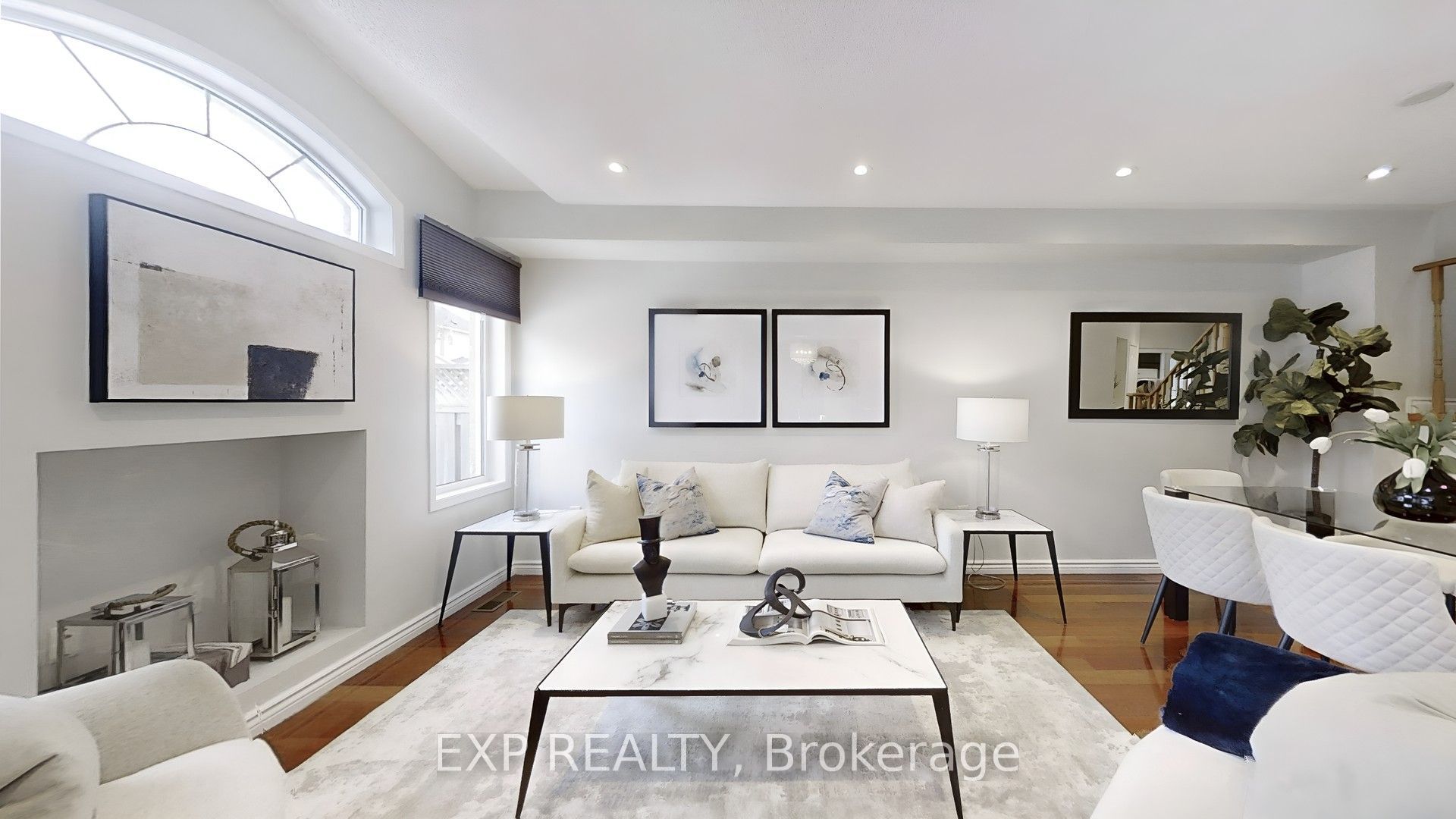 Residential Lease in Richmond Hill 3