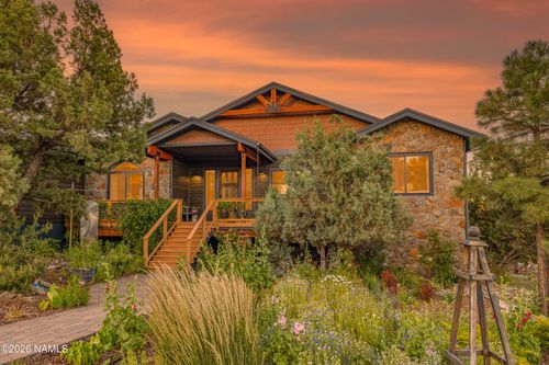 300 Fairway Dr, Williams, AZ, 86046-9708 | Card Image