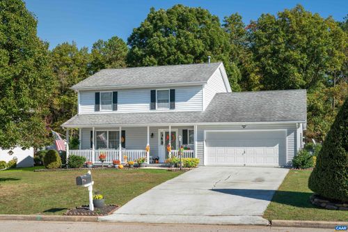 252 Flint Mountain Dr, Stuarts Draft, VA, 24477-2935 | Card Image