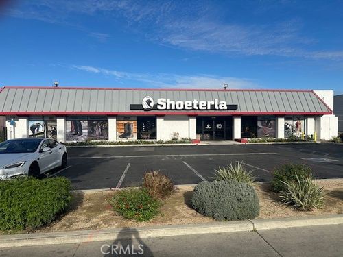 10015 Magnolia, Riverside, CA, 92503 | Card Image
