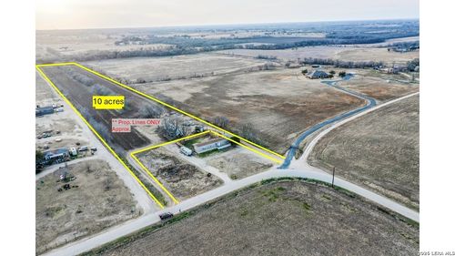 1263 County Road 345, La Vernia, TX, 78121-4255 | Card Image