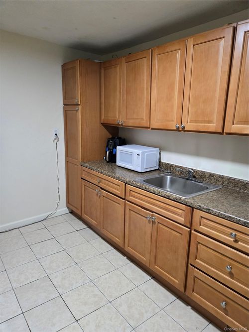 13817 102nd Avenue, New York, NY, 11435 | Card Image