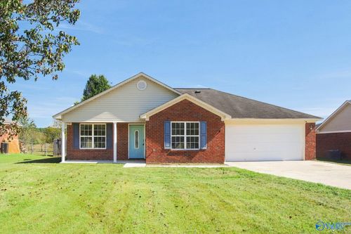 437 Shady Ln, Hazel Green, AL, 35750-7605 | Card Image