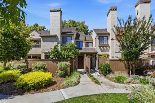 2071 Foxhall Loop, San Jose, CA, 95125-5981 | Card Image