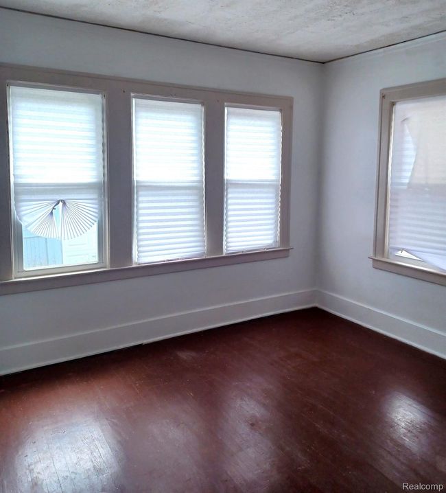 3025 Tuxedo St, Home with 0 bedrooms, 3 bathrooms and 2 parking in Detroit MI | Image 5