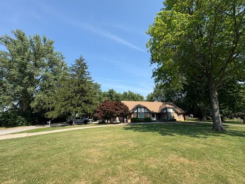 214 Tiverton Rd, Kankakee, IL, 60901-5979 | Card Image