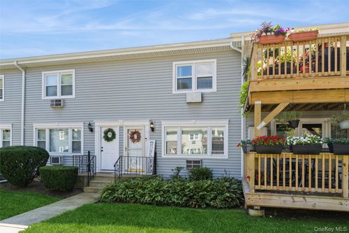 74-74 Finch Ln, Islip, NY, 11751-3339 | Card Image