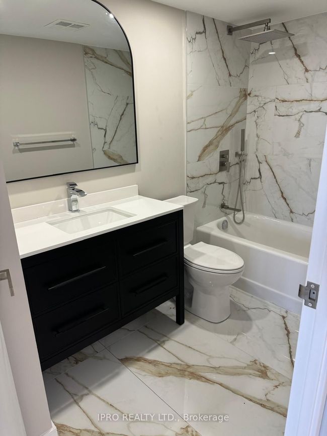 1110 - 1580 Mississauga Valley Blvd, Condo with 2 bedrooms, 2 bathrooms and 1 parking in Mississauga ON | Image 9