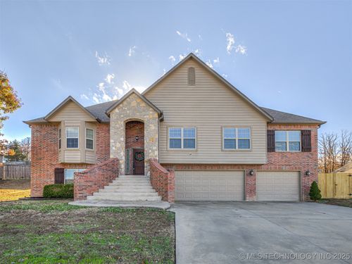 1776 S Stephanie St, Sapulpa, OK, 74066-8617 | Card Image