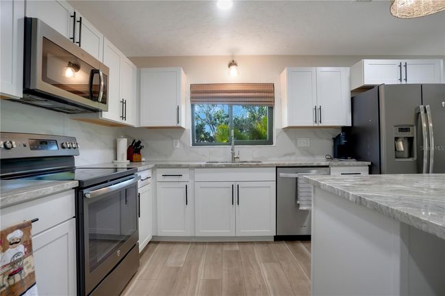 APT-301 - 3500 El Conquistador Pkwy, Condo with 2 bedrooms, 2 bathrooms and null parking in BRADENTON FL | Image 11