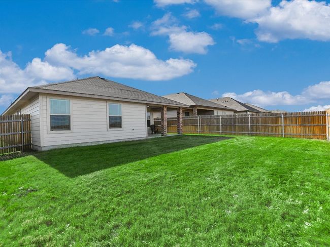 1640 Th Johnson, House other with 3 bedrooms, 2 bathrooms and 4 parking in Taylor TX | Image 20