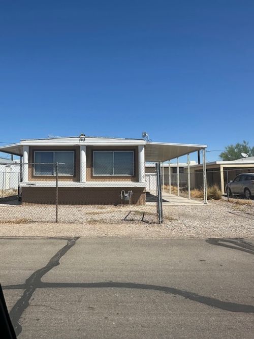 565 Harbor Dr, Bullhead City, AZ, 86442-5463 | Card Image
