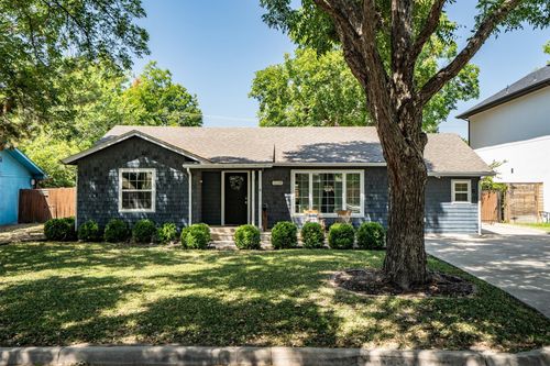 1228 S Pine St, Grapevine, TX, 76051-5522 | Card Image