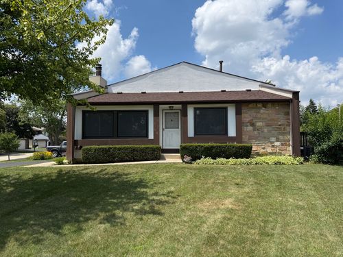 12 Hawthorne Sq, Indian Head Park, IL, 60525-4435 | Card Image