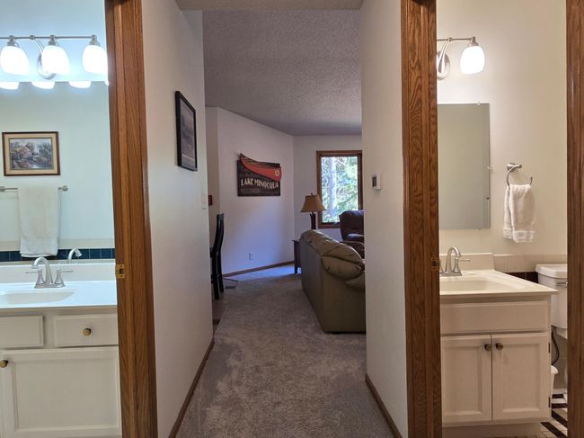 202 - 8250 Northern Rd, Condo with 2 bedrooms, 2 bathrooms and 1 parking in Minocqua WI | Image 5