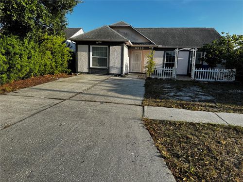 9213 Camino Villa Blvd, TAMPA, FL, 33635-1068 | Card Image
