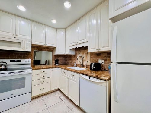 247-150 Lake Meryl Dr, West Palm Beach, FL, 33411-3346 | Card Image