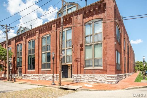 apt-212-1523 S 10th St, Saint Louis, MO, 63104-3736 | Card Image