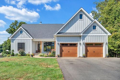 41 Old Point Rd, Moneta, VA, 24121-2747 | Card Image