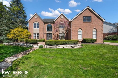 4781 Birkdale Dr, Commerce Township, MI, 48382-1581 | Card Image