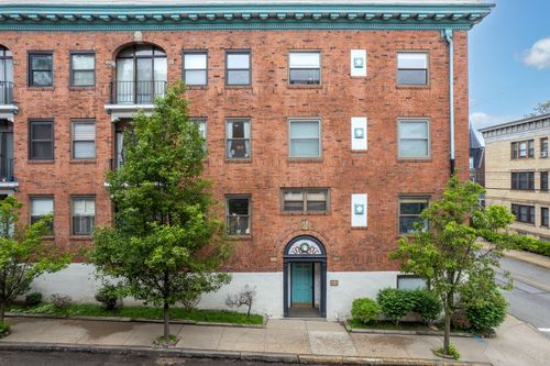202-5611 Elmer Street, Shadyside, PA, 15232 | Card Image
