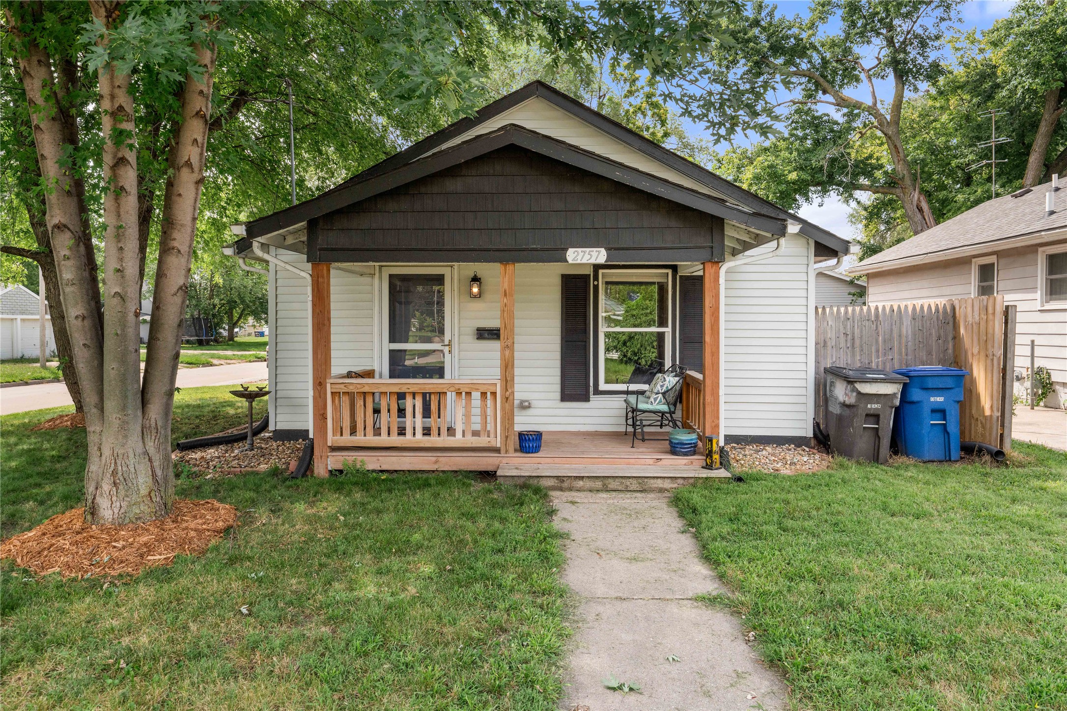 Indianapolis Ave, Des Moines, IA 50317