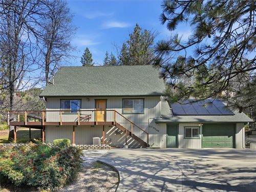 43149 W Sugar Pine Dr, Oakhurst, CA, 93644-9619 | Card Image