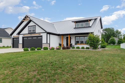 9036 Prairie View Ct, Freeland, MI, 48623-9157 | Card Image