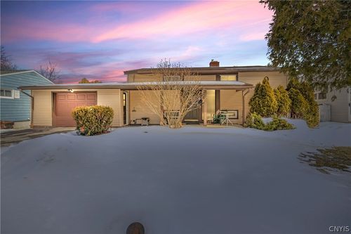 108 Terraceview Rd, Syracuse, NY, 13214-1214 | Card Image