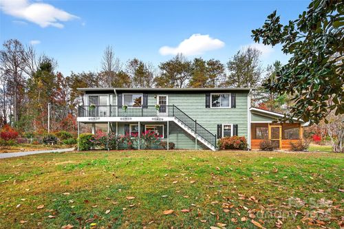 333 Sand Castle Dr, Nebo, NC, 28761-5774 | Card Image