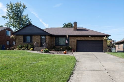 6446 Big Creek Pkwy, Parma Heights, OH, 44130-2901 | Card Image
