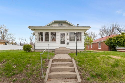 809 E Victoria St, South Bend, IN, 46614-1337 | Card Image