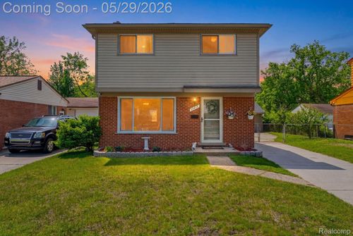 30615 Grandview Ave, Westland, MI, 48186-5058 | Card Image