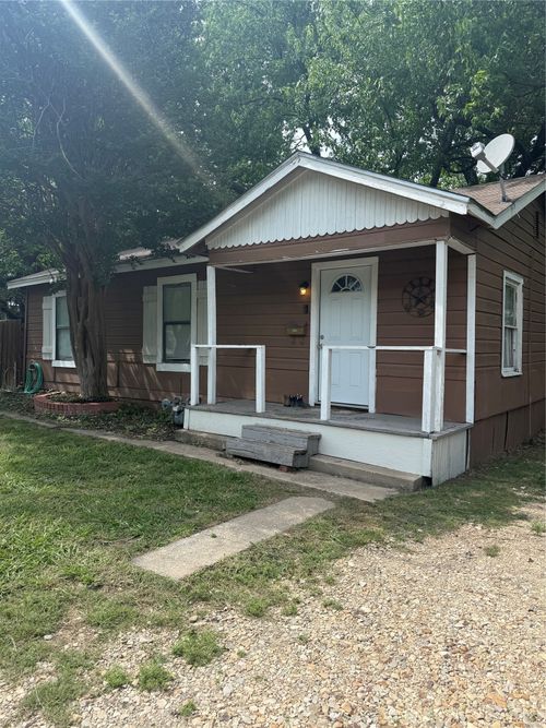 1006 Bishop St, Commerce, TX, 75428-2208 | Card Image