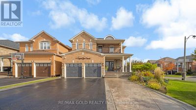 57 Crystal Glen Cres, House other with 5 bedrooms, 4 bathrooms and 6 parking in Brampton ON | Image 1