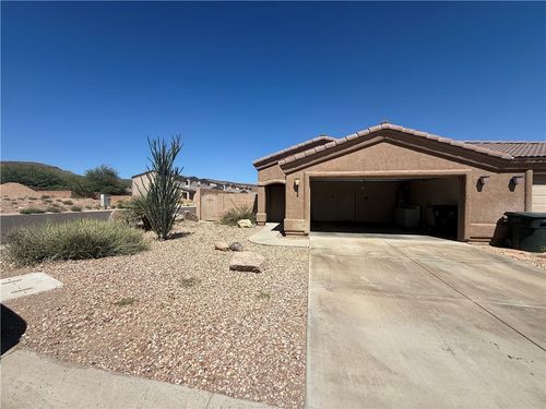 685 Vista Grande Dr, Kingman, AZ, 86409-3972 | Card Image