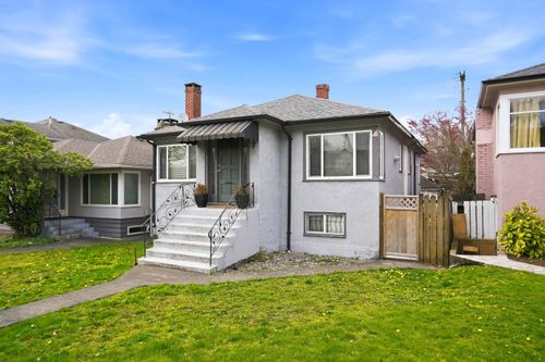 2349 E Pender St, Vancouver, BC, V5L1X7 | Card Image