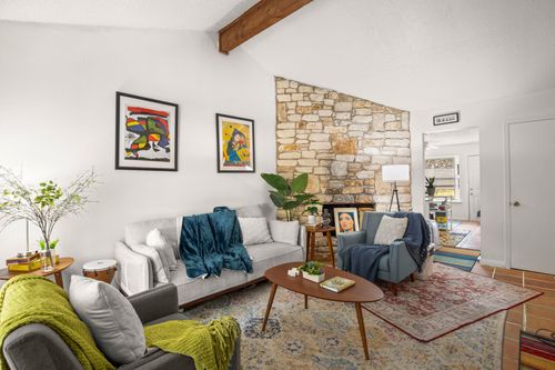 5402 Brompton Cir, Austin, TX, 78745-3007 | Card Image